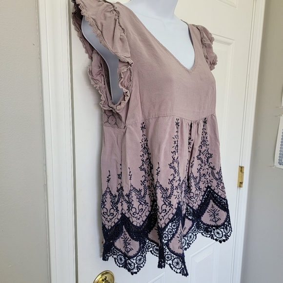 Altar'd State Gray Blue Ruffle Sleeve Crochet Lace Top Size M - Picture 5 of 11